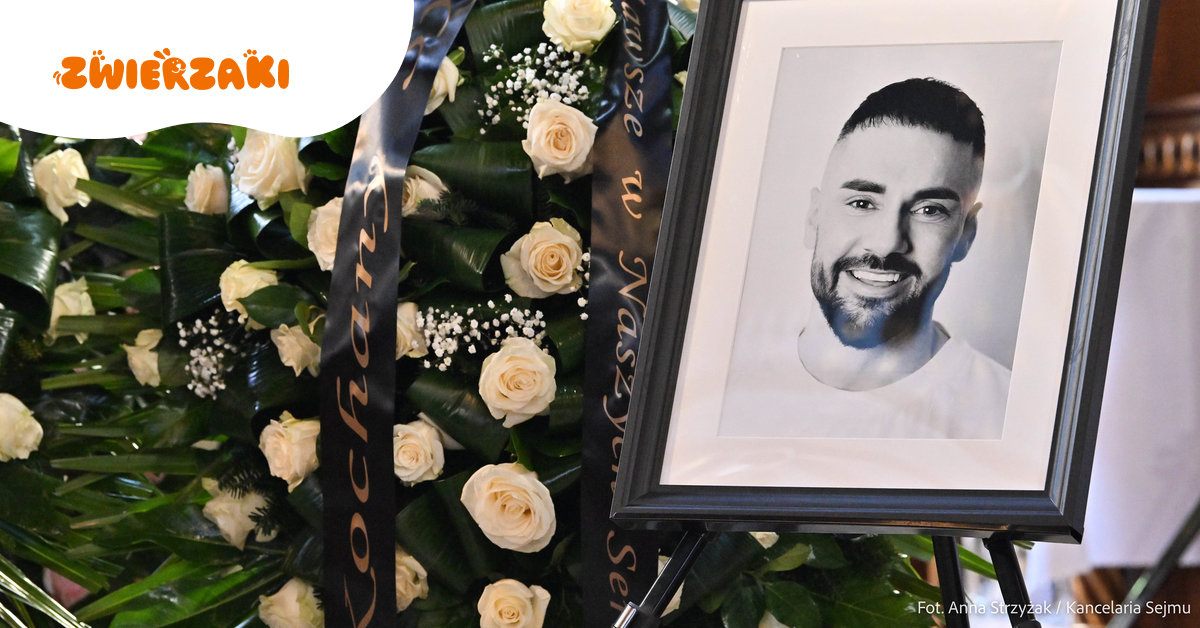 Pogrzeb Łukasza Litewki w Sosnowcu. Tłumy żegnały posła, który stawał w obronie zwierząt